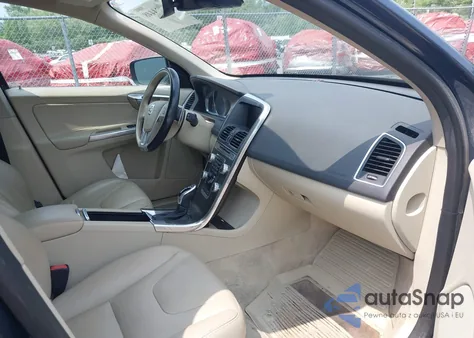 2015 Volvo Xc60 из США, поврежденный, VIN YV4902RK2740596